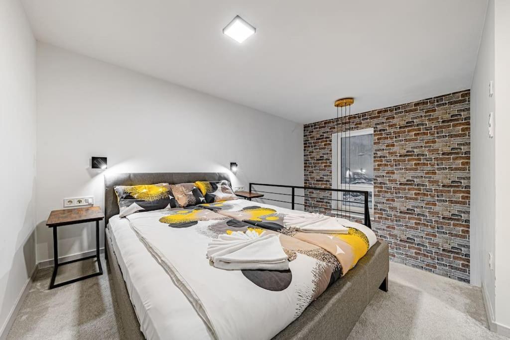 Chic Loft Bp: Industrial Gem Apartment Budapest Exterior photo